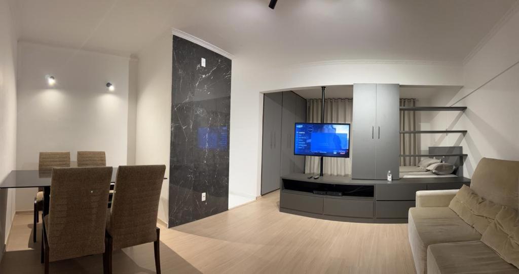 Apartamento Pessoas De Família Ou A Negócio, Ap Lindo Aconchegante No Brás Próximo Igreja Mundial,mercado Municipal, 25 De Março, Templo Salomão, Metro Dom Pedro Ll, Bancos, Mercado E Etc *