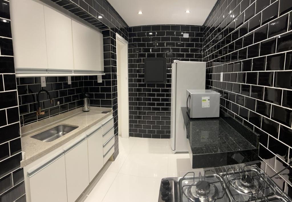 Apartamento Pessoas De Família Ou A Negócio, Ap Lindo Aconchegante No Brás Próximo Igreja Mundial,mercado Municipal, 25 De Março, Templo Salomão, Metro Dom Pedro Ll, Bancos, Mercado E Etc *